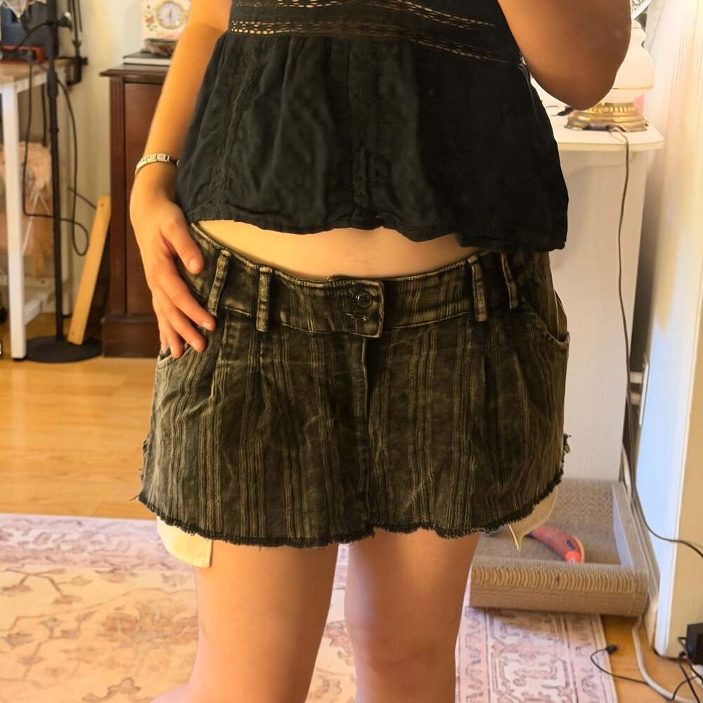 BDG Black Corduroy Low Rise Mini Skirt Size Medium